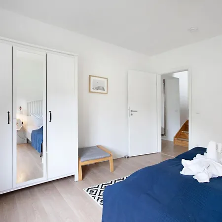 Haushaelfte Am Suederhafen Nordstrand