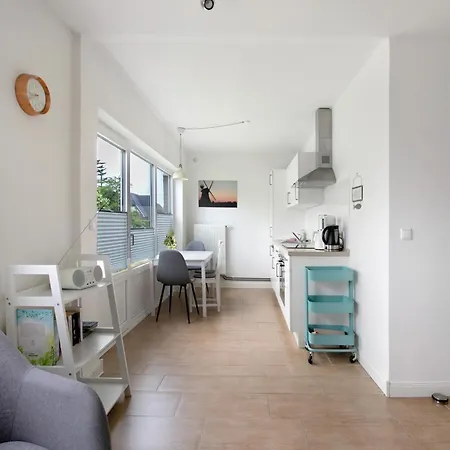 Haushaelfte Am Suederhafen *