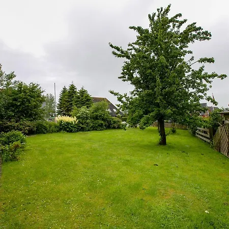 Haushaelfte Am Suederhafen Holiday home *